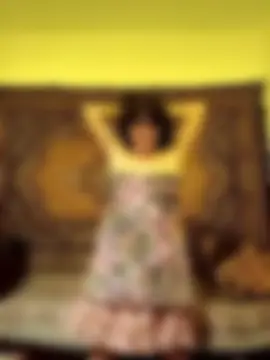 Valentina, 55