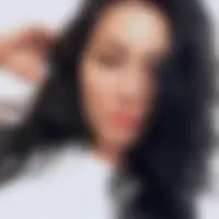 Margot, 33