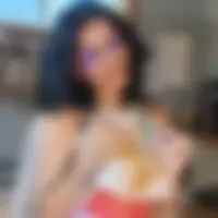 Ivy, 28