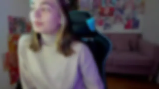 Lila, 23