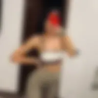 Celine, 32