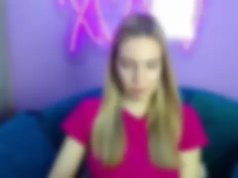Caroline, 20