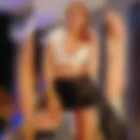 Zoe, 37
