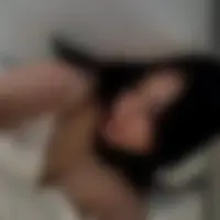 Emma, 32